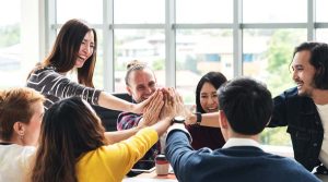 Kenali Tanda-Tandanya Komunitas Bisnis yang Layak Diikuti