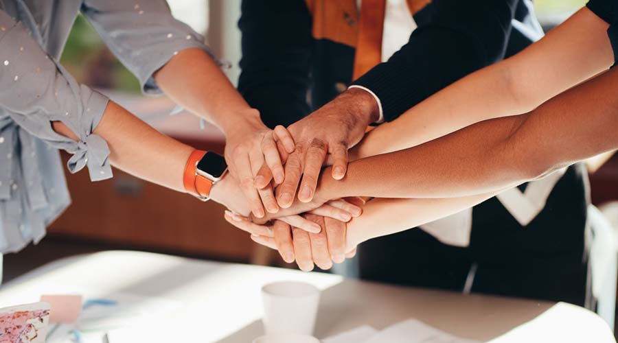 Read more about the article Panduan Praktis Membangun Relasi Bisnis yang Bertahan Lama