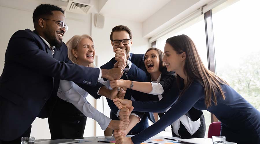 You are currently viewing Panduan Pemimpin Mengubah Kenalan Menjadi Mitra Bisnis
