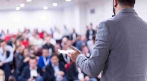 Read more about the article Event Eksklusif: Cara Komunitas Bisnis Mempertemukan Pemimpin