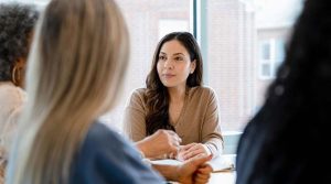 Mengapa Pemimpin Perempuan Butuh Jaringan Sesama Perempuan